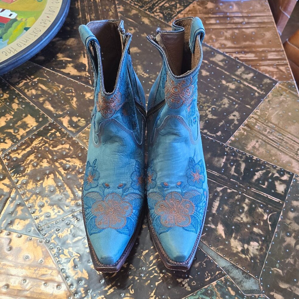 Corral Circle G Women's Flower Embroidered Ankle Western Booties - Blue - Picture 3 of 8